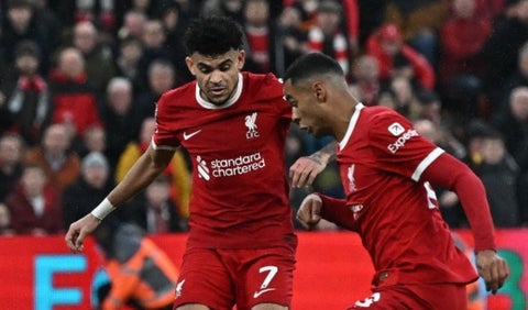 Luis Díaz en un partido con Liverpool