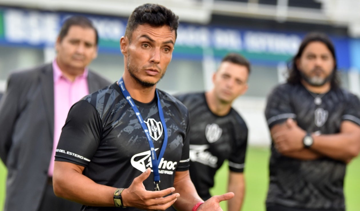 Lucas González entrenador de Central Córdoba