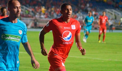 Luis Sánchez en el partido del América ante Jaguares