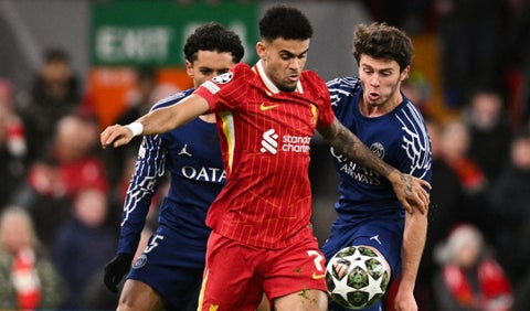 Luis Díaz paga los platos rotos tras debacle de Liverpool en Champions