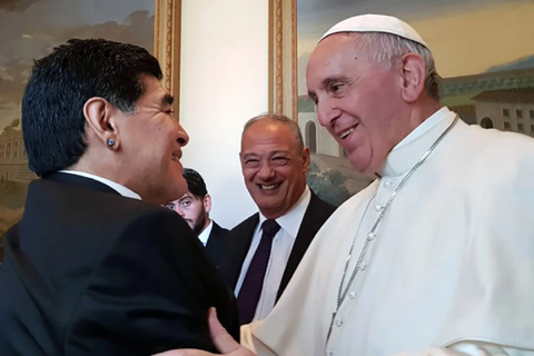 Diego Maradona y Papa Francisco