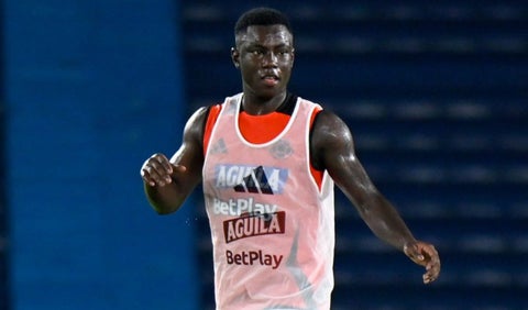 Marino hinestroza sería titular en la Selección Colombia ante Perú