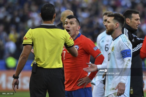 Gary Medel y el incidente con Lionel Messi