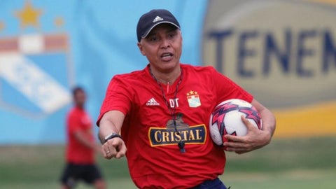 Alexis Mendoza, técnico colombiano