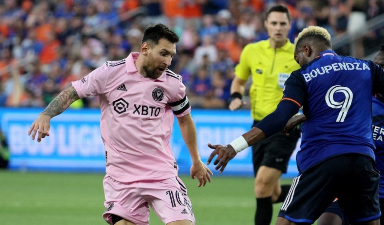 Hincha de Nacional presente en el juego Betis vs Barcelona