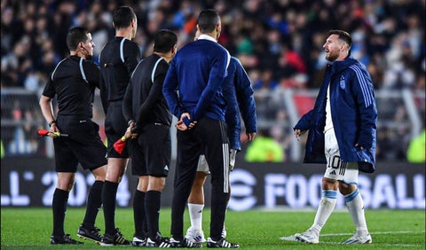 Se conoció el motivo por el que Wilmar Roldán sacó de casillas a Messi