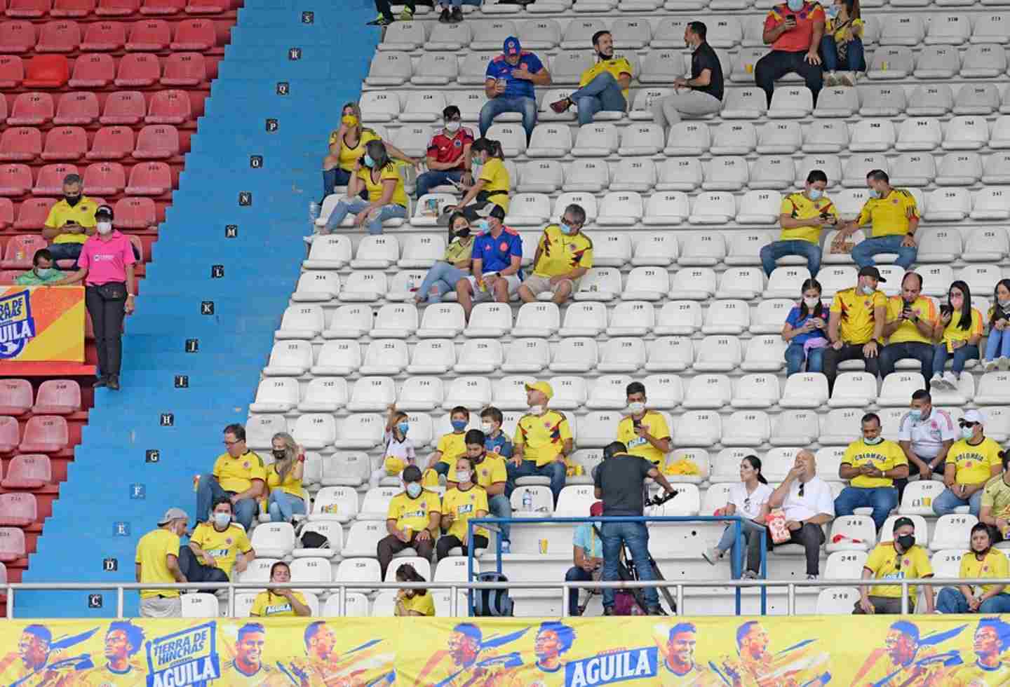 Hinchas Colombia Vs. Argentina