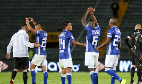 Millonarios, equipo celebrando un gol