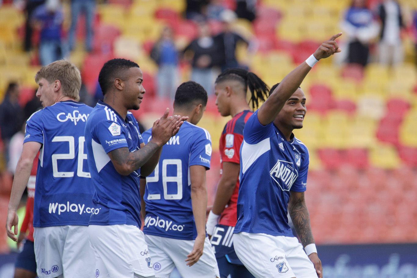 Millonarios F.C enfrenta a Deportivo Independiente Medellin en juego válido por la fecha 1 de la Liga BetPlay I 2024 en el estadio Nemesio Camacho El Campin.