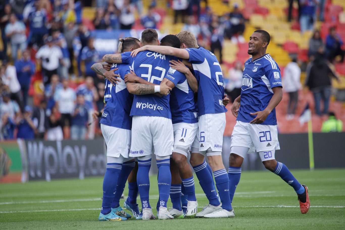 Millonarios F.C enfrenta a Deportivo Independiente Medellin en juego válido por la fecha 1 de la Liga BetPlay I 2024 en el estadio Nemesio Camacho El Campin.