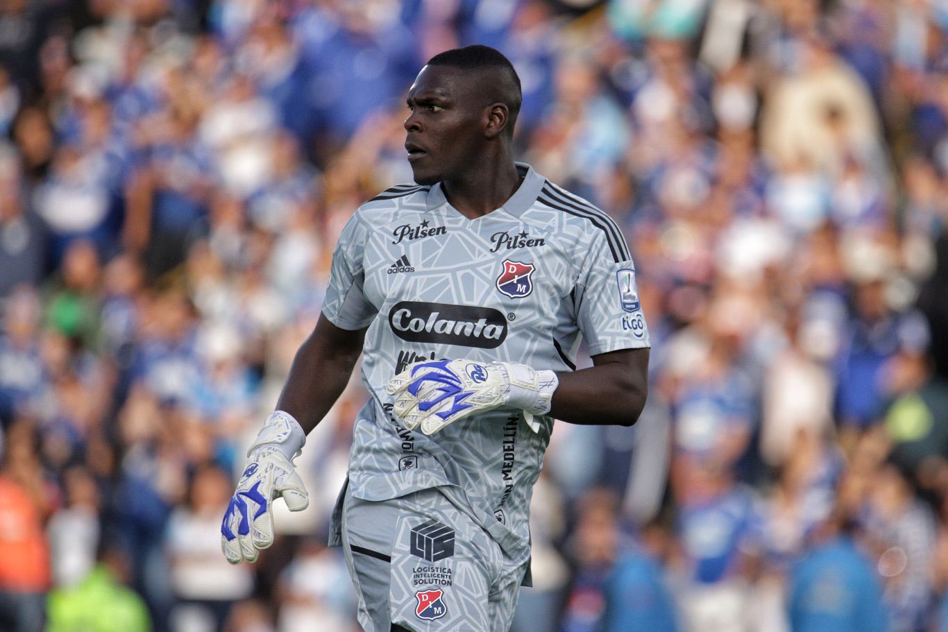 Millonarios F.C enfrenta a Deportivo Independiente Medellin en juego válido por la fecha 1 de la Liga BetPlay I 2024 en el estadio Nemesio Camacho El Campin.