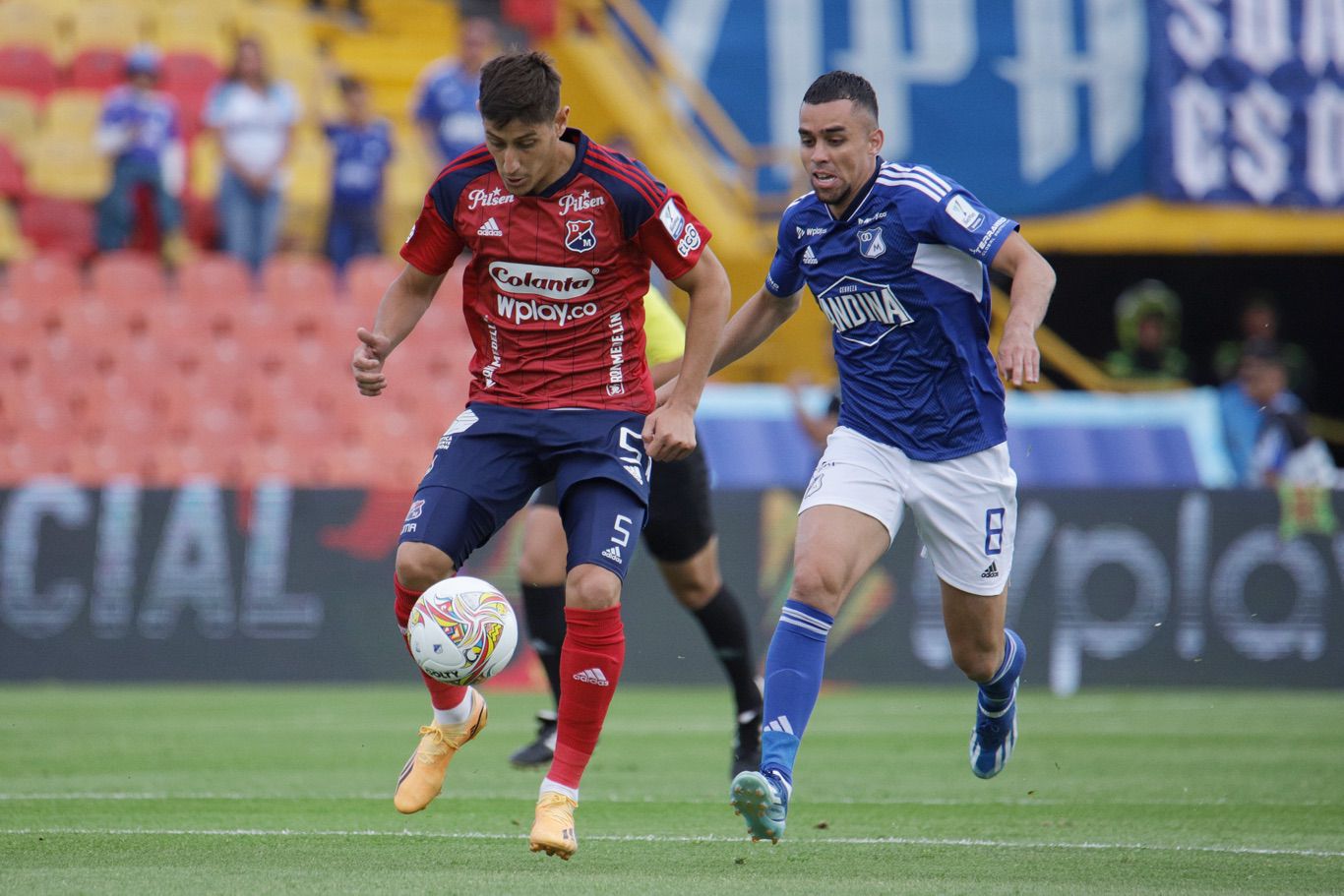 Millonarios F.C enfrenta a Deportivo Independiente Medellin en juego válido por la fecha 1 de la Liga BetPlay I 2024 en el estadio Nemesio Camacho El Campin.
