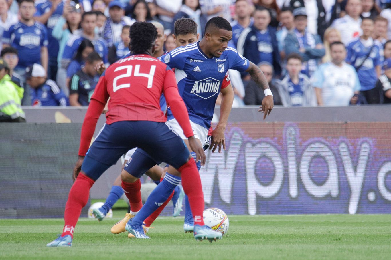 Millonarios F.C enfrenta a Deportivo Independiente Medellin en juego válido por la fecha 1 de la Liga BetPlay I 2024 en el estadio Nemesio Camacho El Campin.