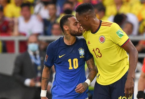 Neymar y Yerry Mina, en el partido entre Colombia vs Brasil