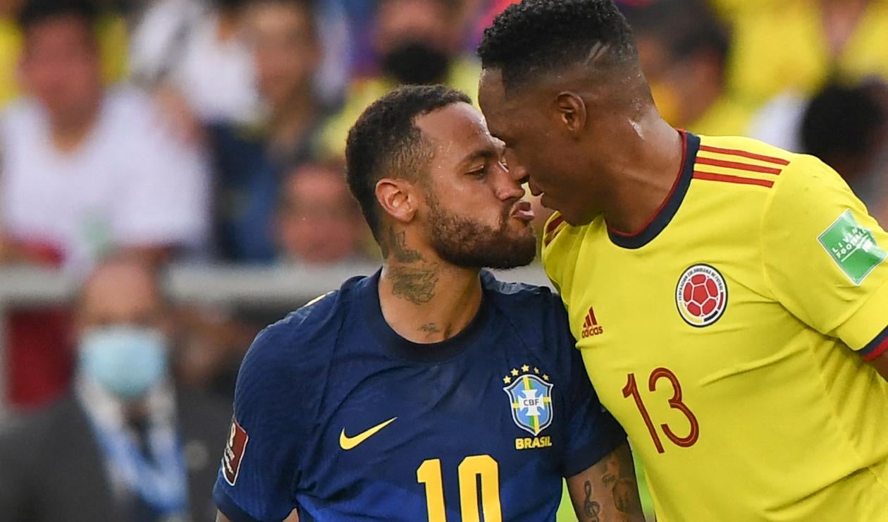 Cara a cara entre Yerry Mina y Neymar