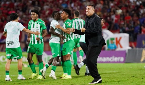 Efraín Juárez con Atlético Nacional