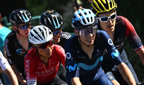 Nairo Quintana junto a Enric Mas y Geraint Thomas en el Tour de Francia