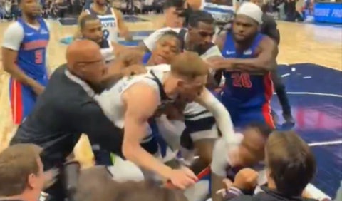 Timberwolves y Pistons protagonizan fuerte pelea en la NBA