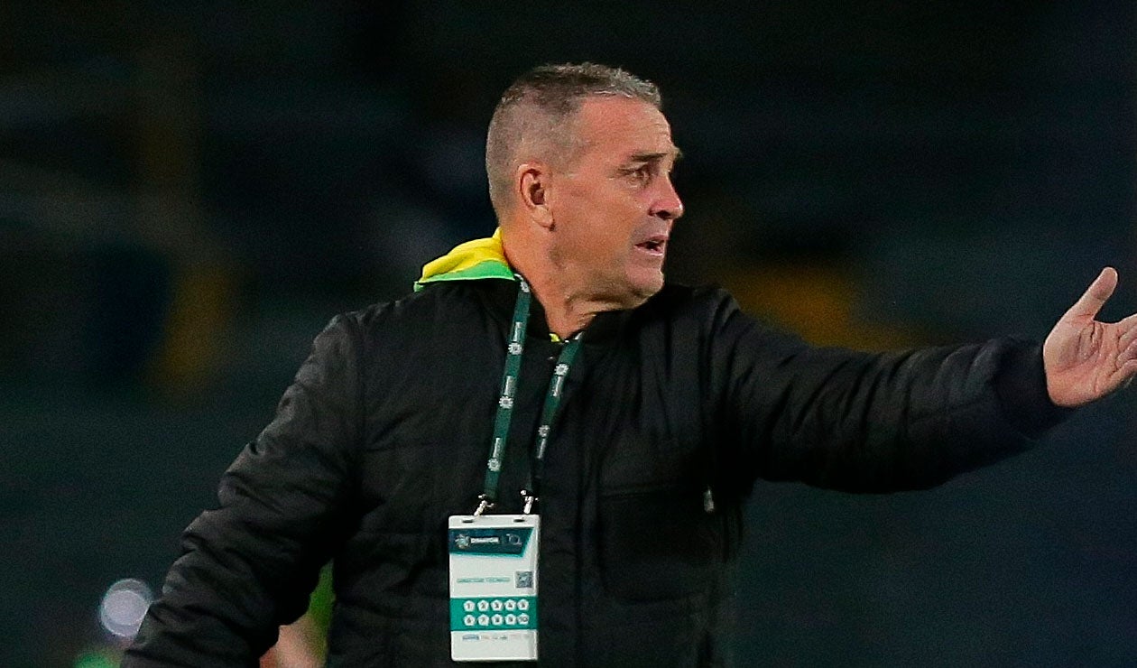 Néstor Craviotto, técnico que podría renunciar en el Atlético Huila