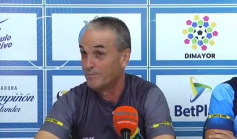 Néstor Craviotto, técnico del Huila