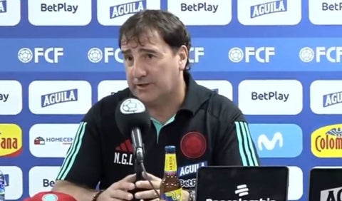 Néstor Lorenzo y la posible titular de la selección Colombia para Copa América