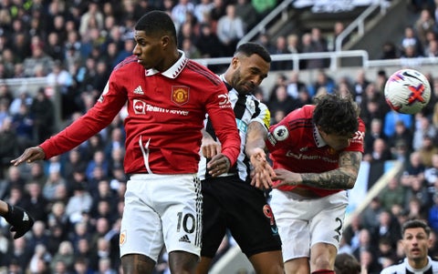 Newcastle derrotó a Manchester United este domingo en la Premier League