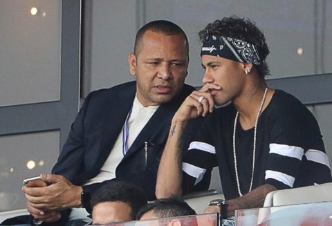 Neymar Jr. junto a su padre.