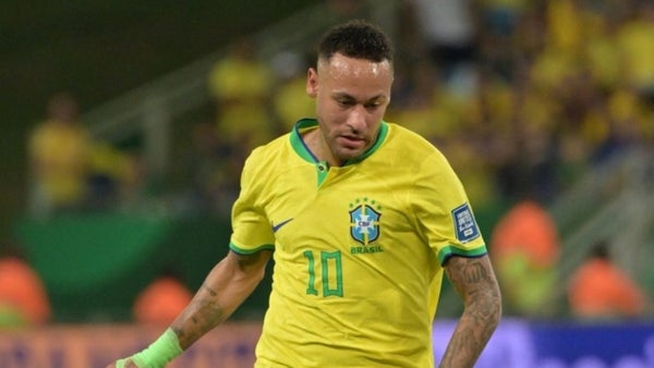Jugador de Brasil se rinde ante los pies de Neymar: “Está entre los mejores”