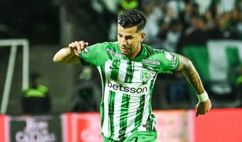 Pablo Ceppelini con Nacional