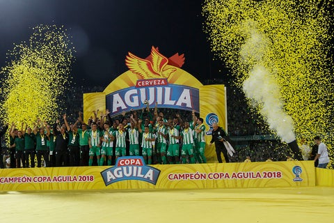 Nacional celebrando el título de la Copa Águila 2018