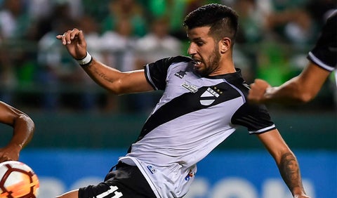 Pablo Ceppelini como jugador del Danubio de Uruguay en un partido ante Deportivo Cali