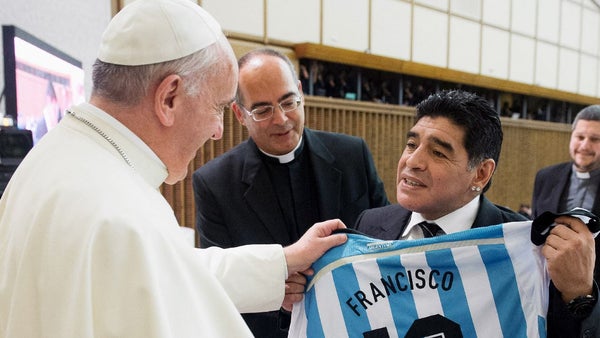 ¿Messi o Maradona? La vez que el papa Francisco eligió al mejor jugador de la historia