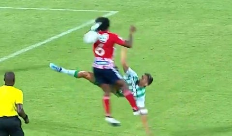 Patada de Andrade vs Moreno