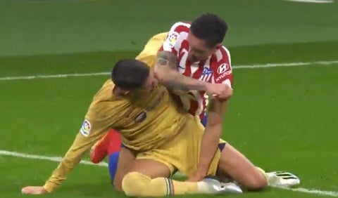 Pelea entre Savic y Ferrán Torres