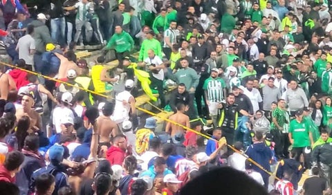 Pelea de hinchas de Nacional y Junior