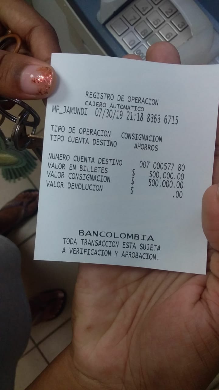 Recibo de consignación jovén