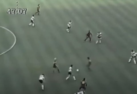 Visión, triangulación y técnica: 'El Pibe' Valderrama