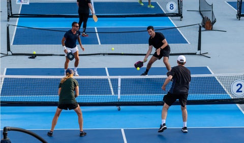 ¿Qué es el Pickleball y por qué se práctica tanto en Colombia?