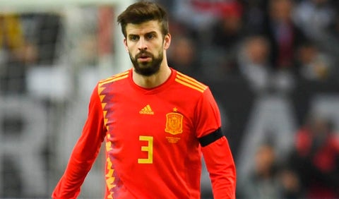 Piqué cumple 100 partidos con la Selección de España