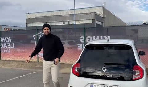 Piqué llega a la Kings League en un Twingo