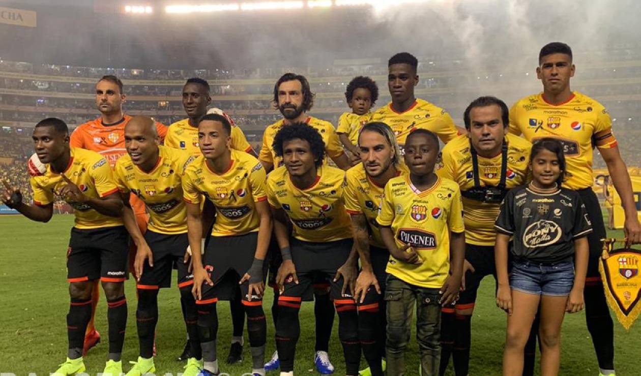 Andrea Pirlo y Sebastián Pérez