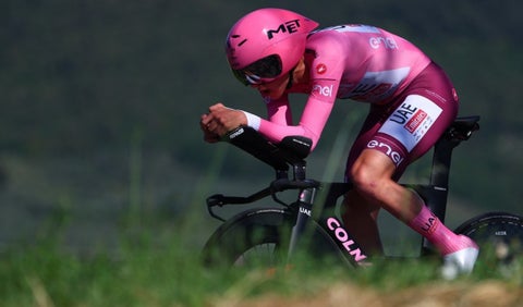 Pogacar es imbatible: ganó la contrarreloj y le lleva dos minutos a Dani Martínez que es segundo