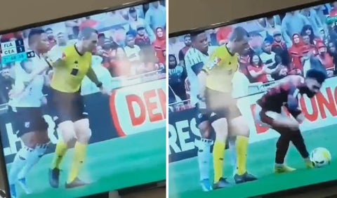Árbitro marca a un jugador para que se cobre rápido