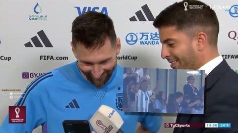 Reacción de Messi al ver a su familia celebrar el gol que marcó ante Australia