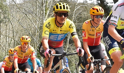 Richard Carapaz en una de las etapas de la Vuelta a Cataluña