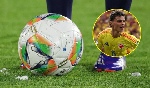 Richard Ríos y balón del FPC