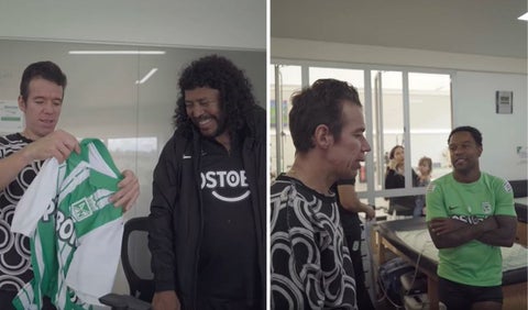 Rigoberto Urán cambiando pañal.