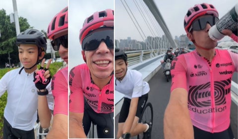 Rigoberto Urán bromea con un niño chino