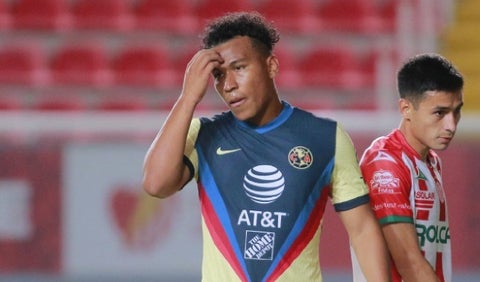 Roger Martínez, delantero colombiano