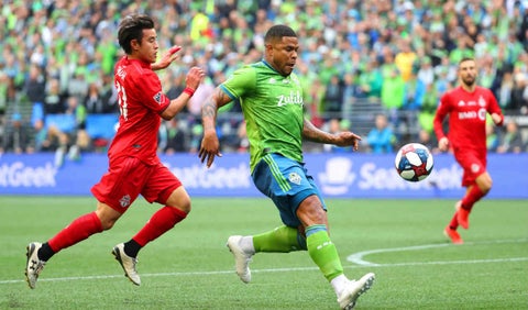 Román Torres, defensor panameño